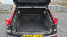 Volvo Xc40 2.0 T4 Momentum Pro 5dr AWD Geartronic Petrol Estate